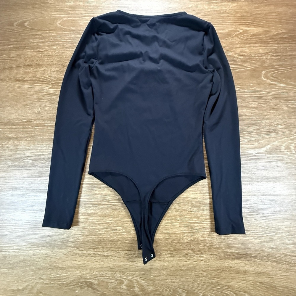 Abercrombie & Fitch Bodysuit Women XS Black Long Sleeve Ruched Cutout Minimalist - Picture 10 of 10